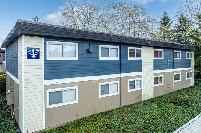 Building Photo - Rainier Crest