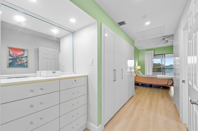 Building Photo - 7460 La Paz Blvd