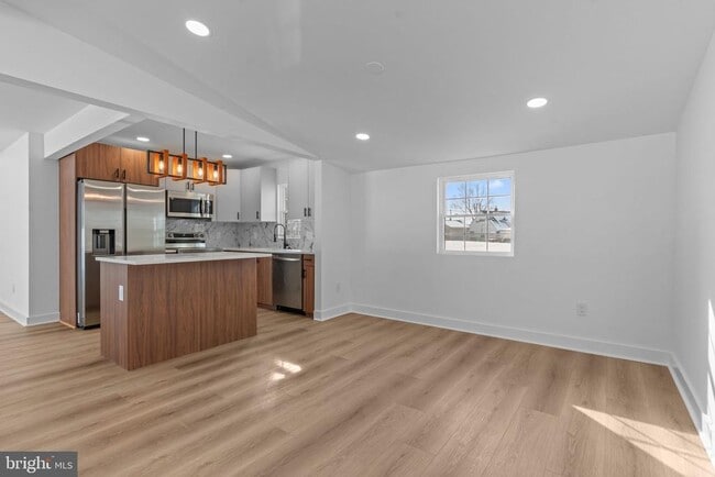 Building Photo - 139 Ivy Hill Rd