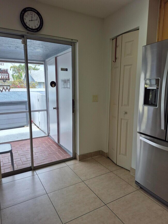 Building Photo - 4470 Lucerne Villas Ln