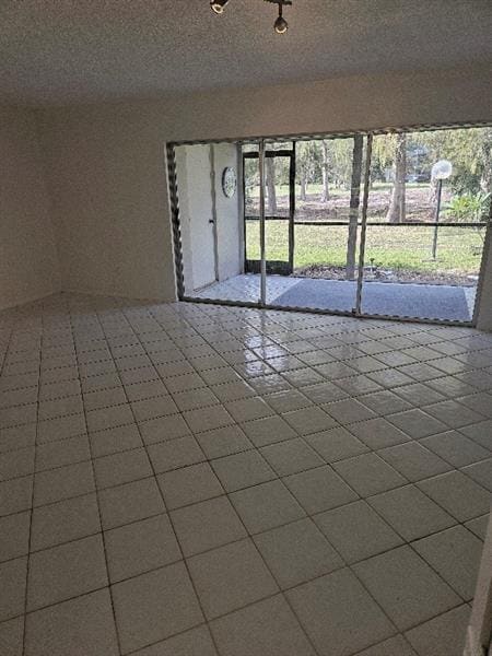 Building Photo - 4114 Inverrary Dr
