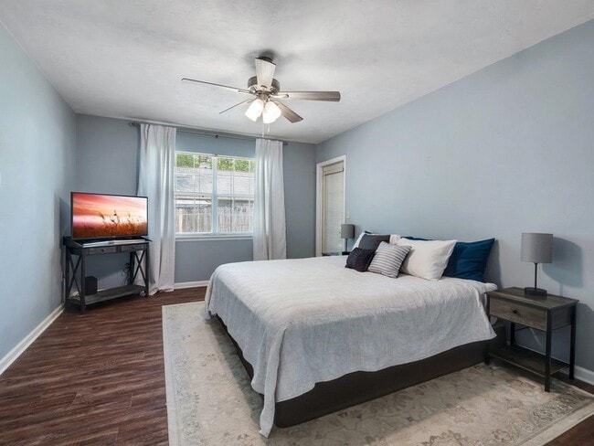 Building Photo - 1572 Cinnamon Bear Cir