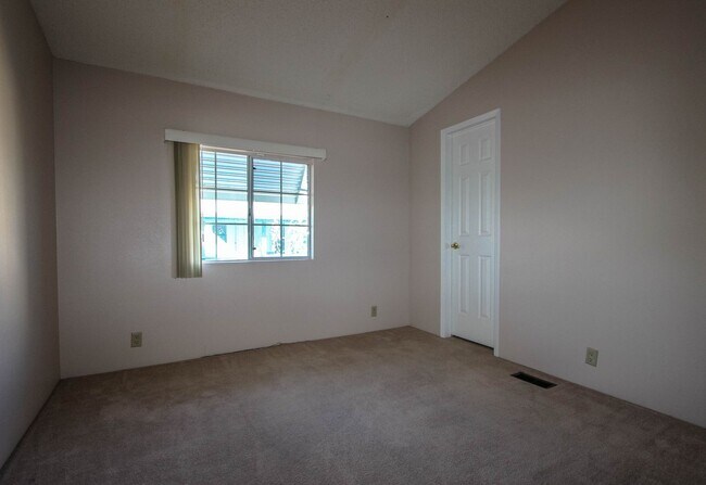 Building Photo - 2851 Smoke Tree Ln