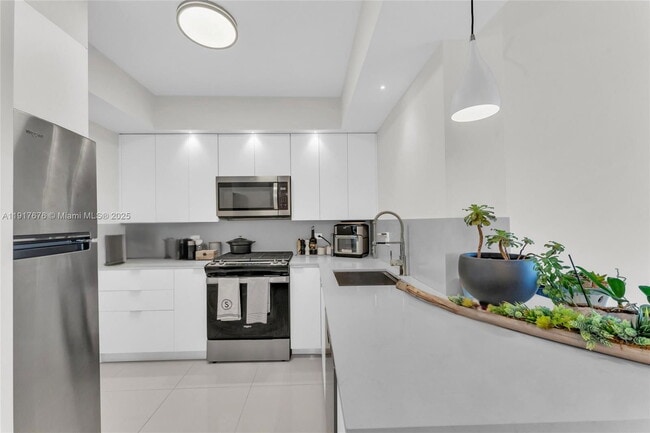 Building Photo - 700 Biltmore Way