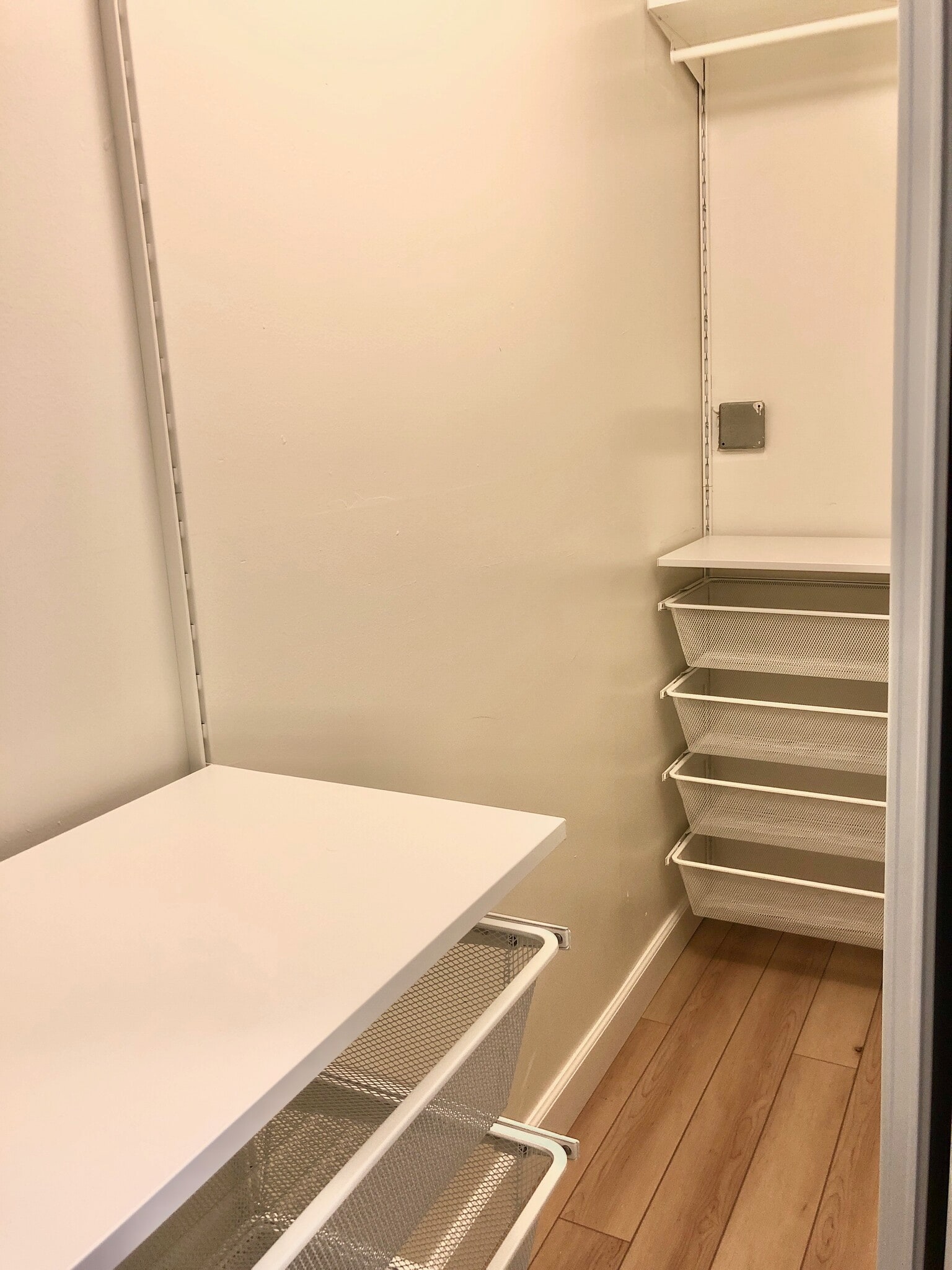 Walk-in Closet! - 3718 Revere Ave