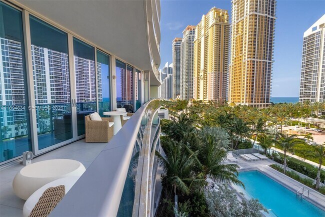 Building Photo - 17550 Collins Ave