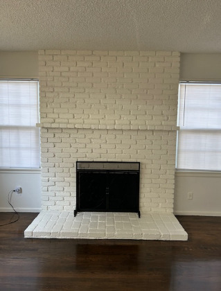 Decorative Fireplace - 12221 Hammack St