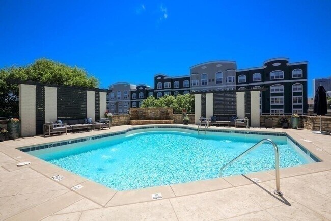 Building Photo - 625 Piedmont Ave NE