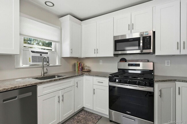 Building Photo - 135 Woolsey Ave