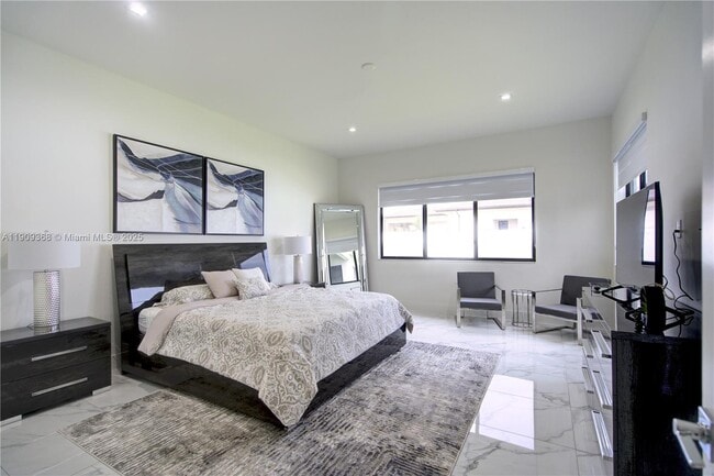 Building Photo - 4239 SW 176th Ave