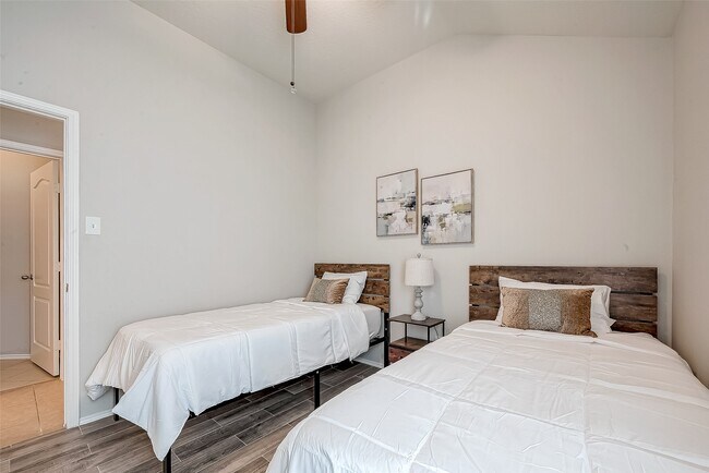 Building Photo - 18515 Bare Meadow Ln