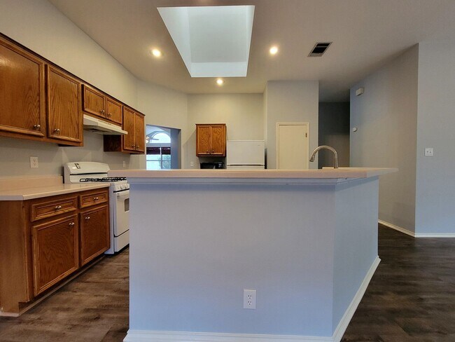 Building Photo - 722 Minturn Ln