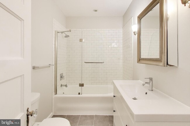 Building Photo - 628 Madison St NW