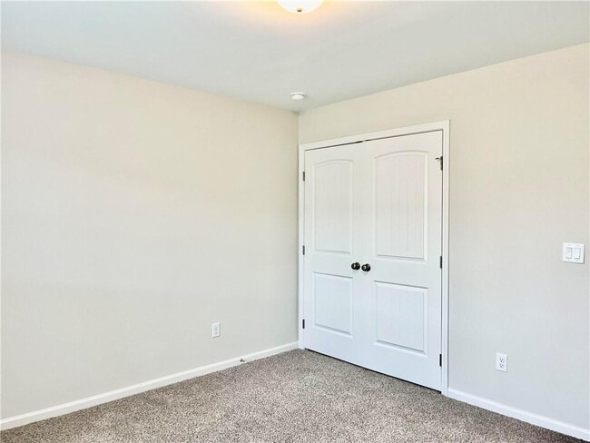 Building Photo - 283 Chestnut Dr