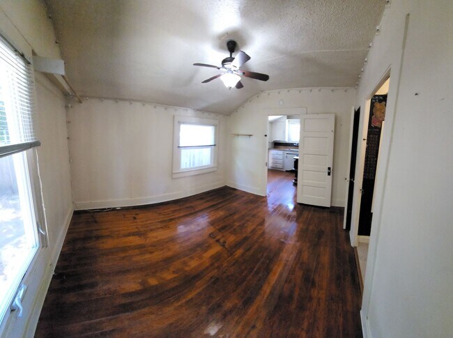 Building Photo - Jeffrey and Foothill Properties