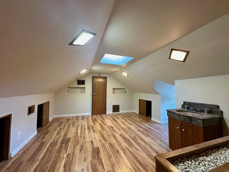top level bedroom w/cedar closet - 3007 Oliver St NW