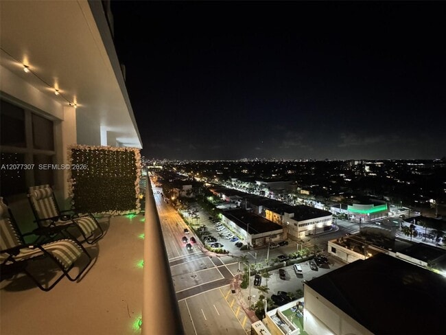 Building Photo - 9511 Collins Ave