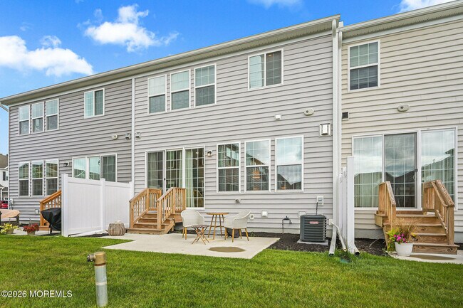 Building Photo - 4039 Heron Dr