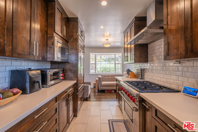 Building Photo - 14563 Round Valley Dr