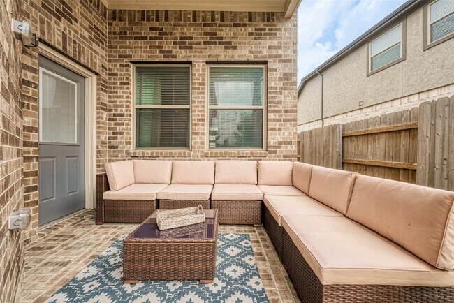 Building Photo - 23611 Blackhaw Blossom Ln