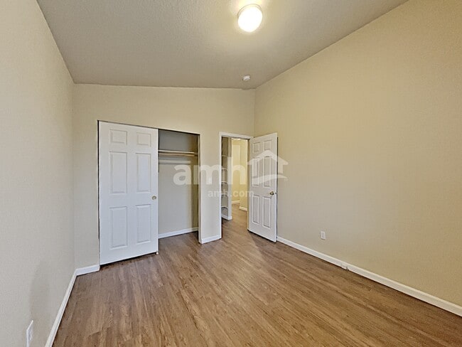 Building Photo - 13269 SE Piper Dr
