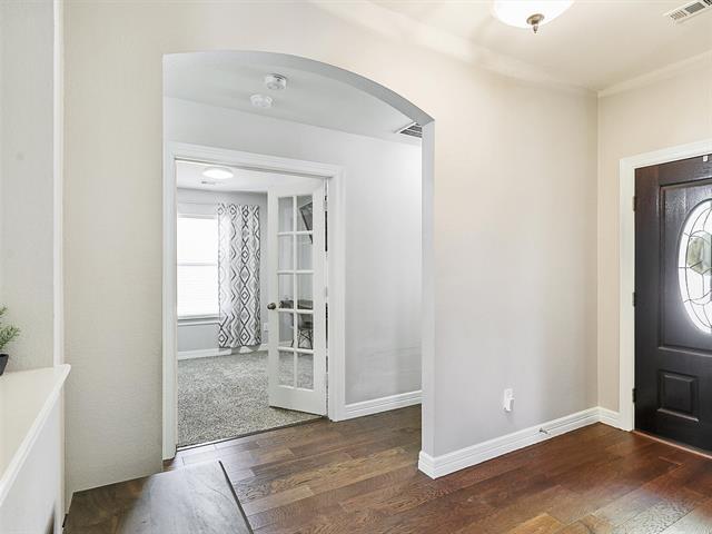 Building Photo - 2100 Del Mar Ct