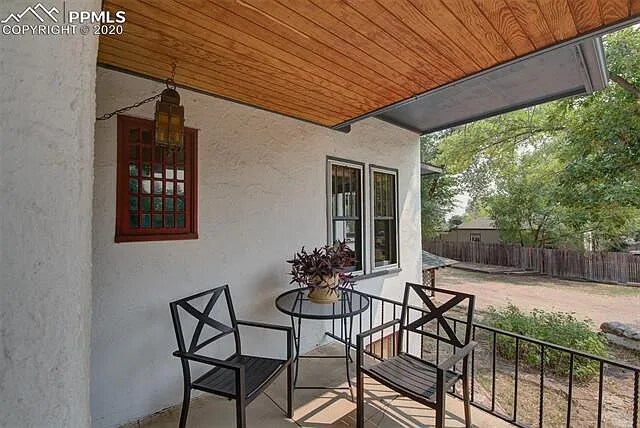 Building Photo - 1017 Iowa Ave