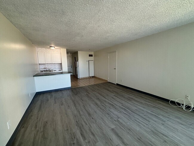 Building Photo - Top of Gulf Condos #404