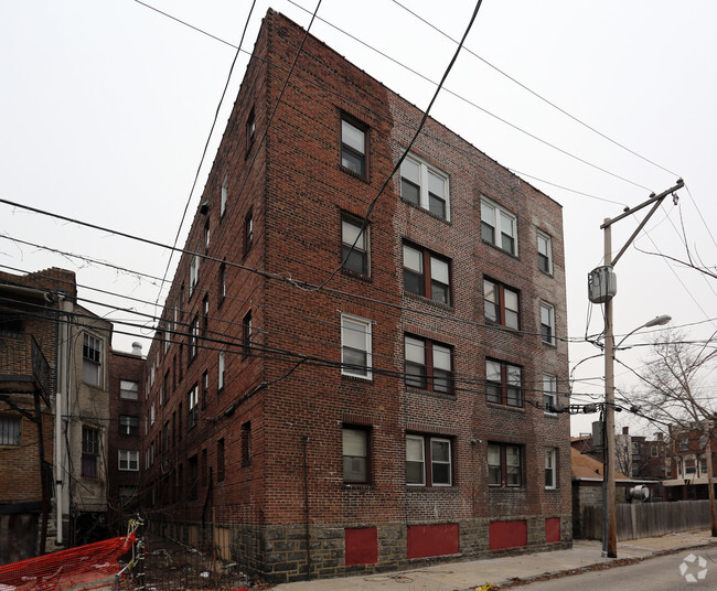 Building - Parklane Apartments