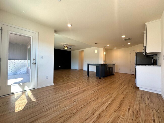 Building Photo - Stunning 3 bedroom, 2 bathroom home located in Bixby, Oklahoma!