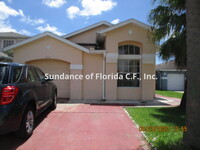 Building Photo - Fenced yard  Osceola County