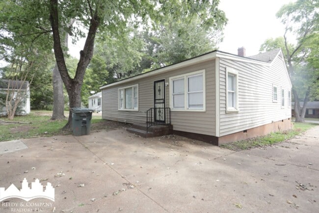 Building Photo - 3491 Pryor St