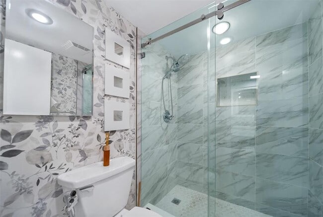 Building Photo - 903 Cypress Grove Dr