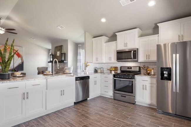 Building Photo - Brand New Model Home for Lease!