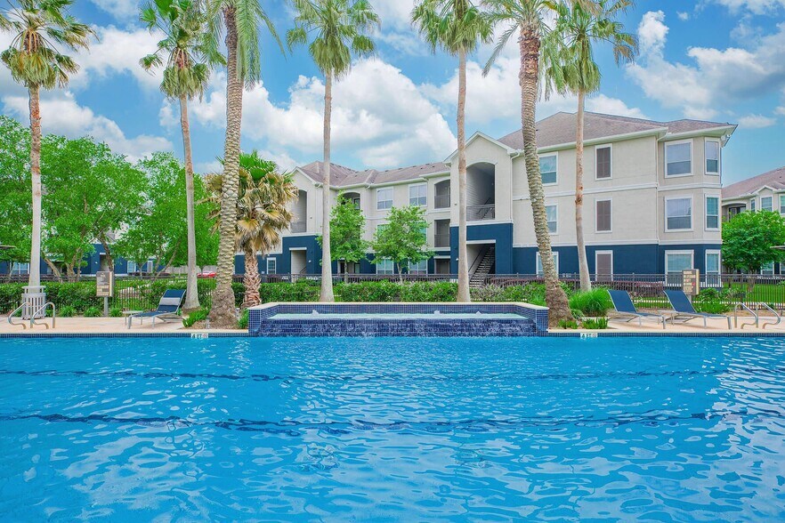 Building Photo - 501 Sarah Deel Dr