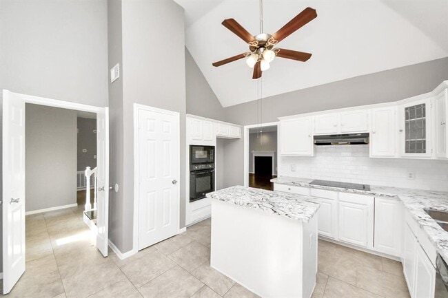 Building Photo - 5723 Whitemills Dr