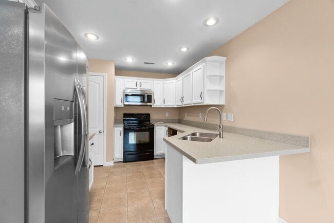 Building Photo - 2862 Larkspur Ct