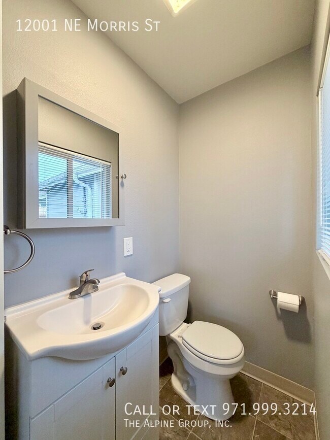 Building Photo - 12001 NE Morris St