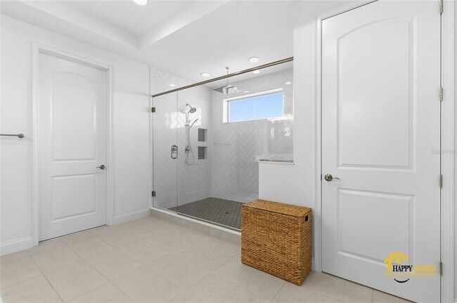 Building Photo - 10254 Beechwood Ln