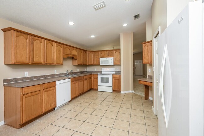 Building Photo - 120 Stephen Ave