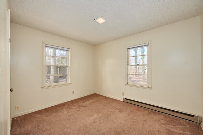 Building Photo - Coming Soon: 2BR, 1BA house (Do not apply without speaking with us first.)