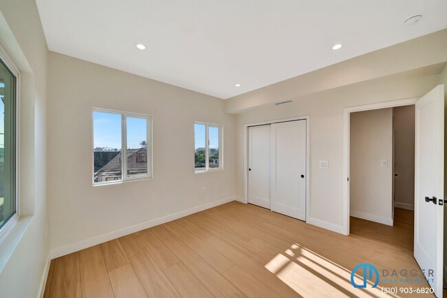 Building Photo - 2800 Winter St