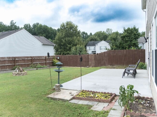 Building Photo - 910 Torsion Lane