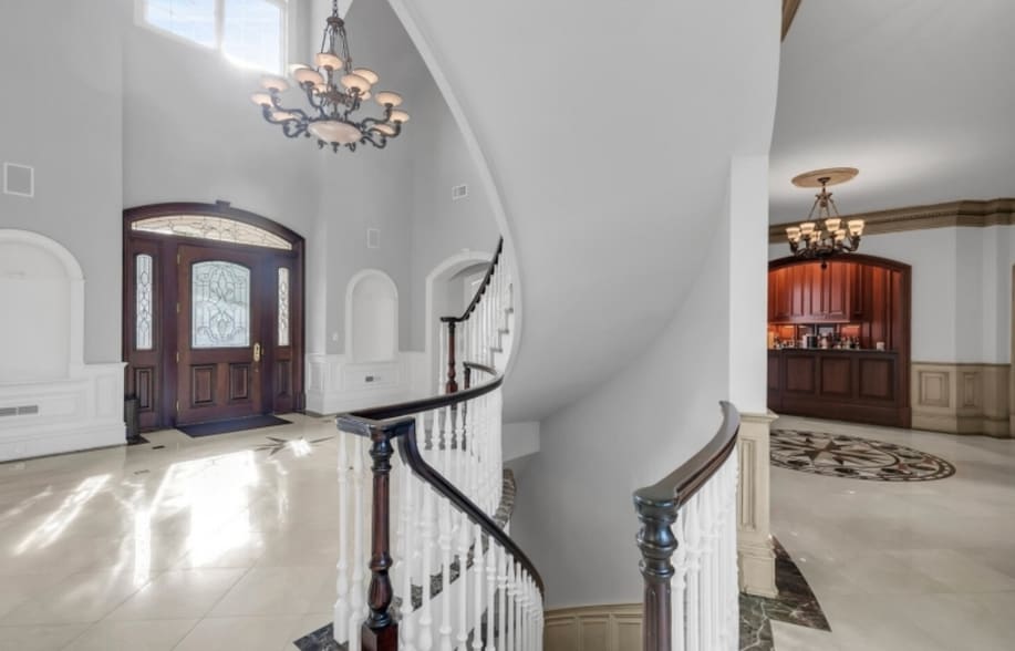 Building Photo - 581 Pottersville Rd