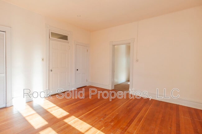 Building Photo - 1717 House Ave