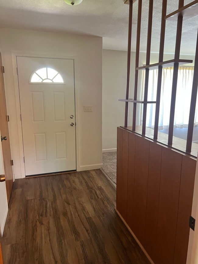 Building Photo - pd01 - Parkdale Estates Inc