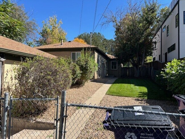 Building Photo - Newly Remodeled Duplex