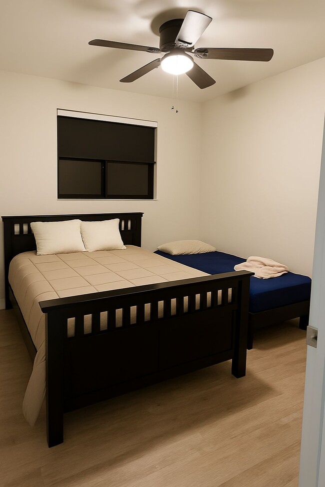 Building Photo - 4205 Hayes St