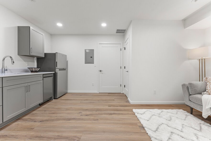 Building Photo - 591 NE Tillamook St