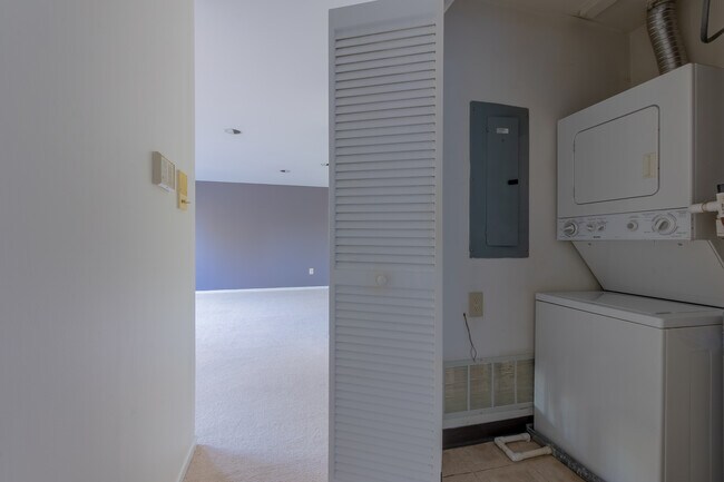 Building Photo - 2801 Pennsylvania Ave